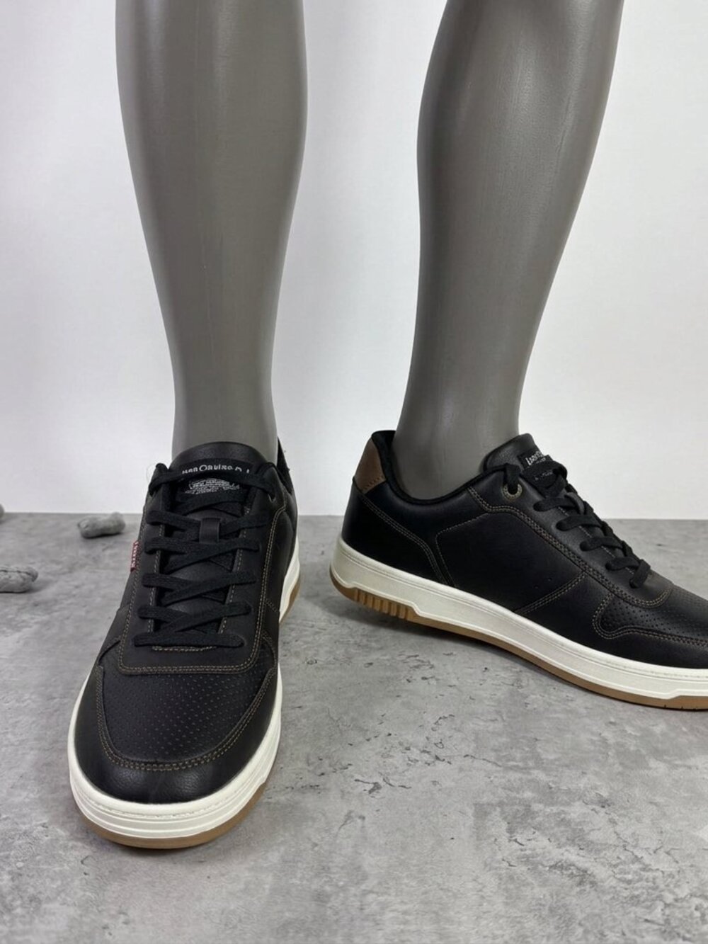 Levi's Men's Drive Low Top 2 Faux Leather Lace-Up Sneakers Biege & Black 13 us